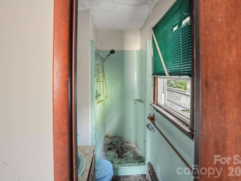 2131 Deep Ford Road, Lansing, NC 28643.  MLS# CAR4434130, YatesRealty ID 56364. 