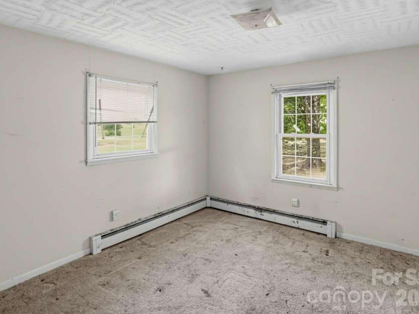 2131 Deep Ford Road, Lansing, NC 28643.  MLS# CAR4434130, YatesRealty ID 56364. 