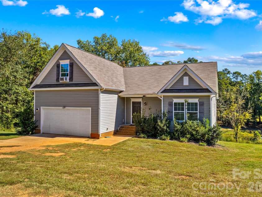 133 Sandtrap Drive, Statesville, NC 28677.  MLS# CAR4433831, YatesRealty ID 56365. 