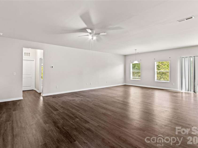 133 Sandtrap Drive, Statesville, NC 28677.  MLS# CAR4433831, YatesRealty ID 56365. 