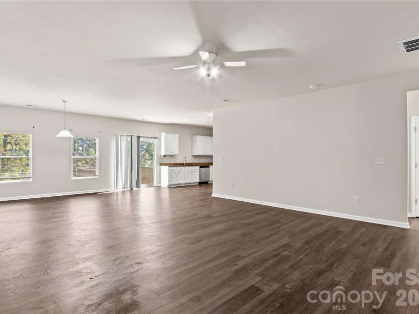 133 Sandtrap Drive, Statesville, NC 28677.  MLS# CAR4433831, YatesRealty ID 56365. 