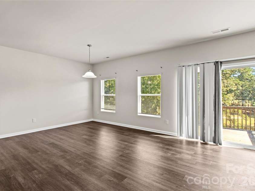133 Sandtrap Drive, Statesville, NC 28677.  MLS# CAR4433831, YatesRealty ID 56365. 