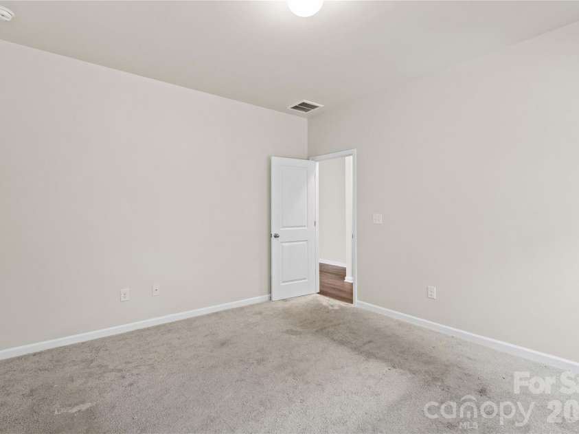 133 Sandtrap Drive, Statesville, NC 28677.  MLS# CAR4433831, YatesRealty ID 56365. 