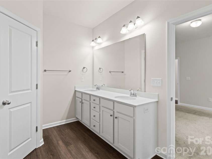 133 Sandtrap Drive, Statesville, NC 28677.  MLS# CAR4433831, YatesRealty ID 56365. 