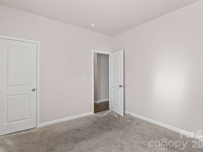 133 Sandtrap Drive, Statesville, NC 28677.  MLS# CAR4433831, YatesRealty ID 56365. 