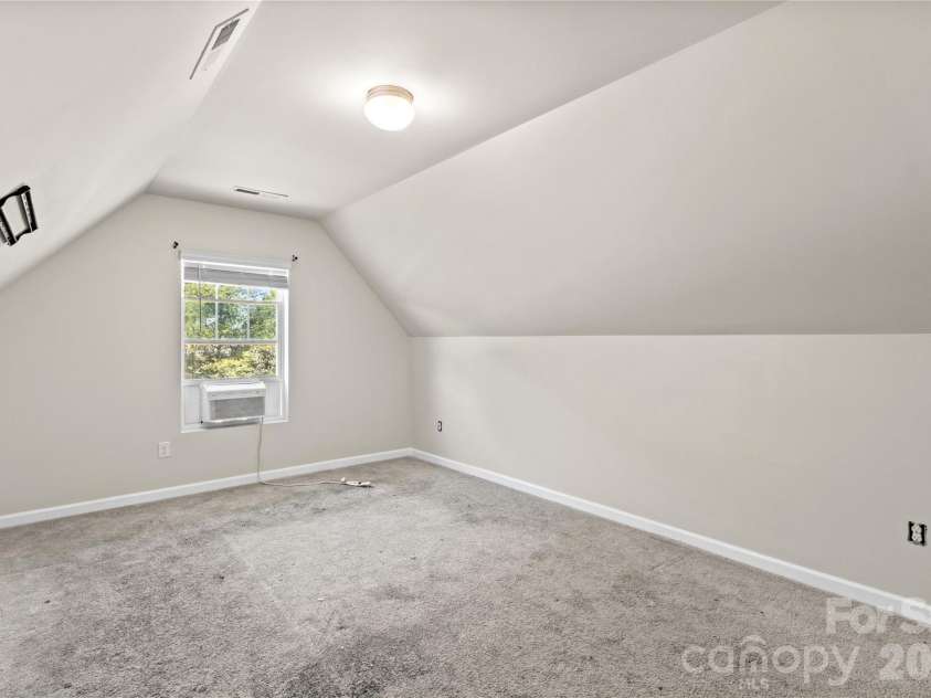 133 Sandtrap Drive, Statesville, NC 28677.  MLS# CAR4433831, YatesRealty ID 56365. 