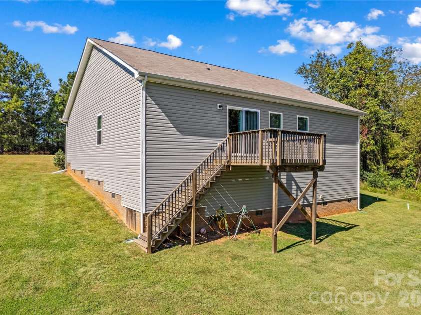 133 Sandtrap Drive, Statesville, NC 28677.  MLS# CAR4433831, YatesRealty ID 56365. 