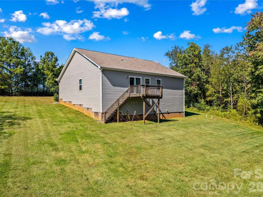 133 Sandtrap Drive, Statesville, NC 28677.  MLS# CAR4433831, YatesRealty ID 56365. 