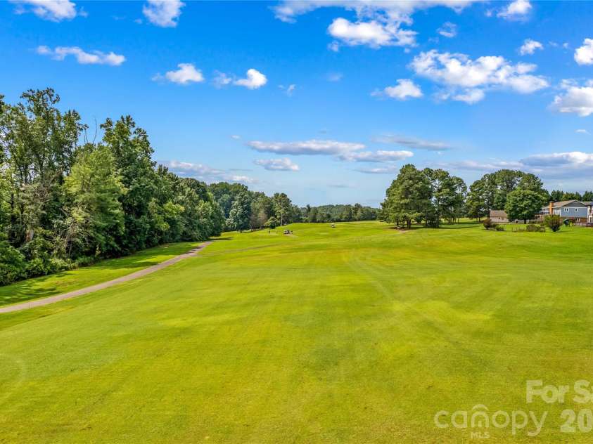133 Sandtrap Drive, Statesville, NC 28677.  MLS# CAR4433831, YatesRealty ID 56365. 