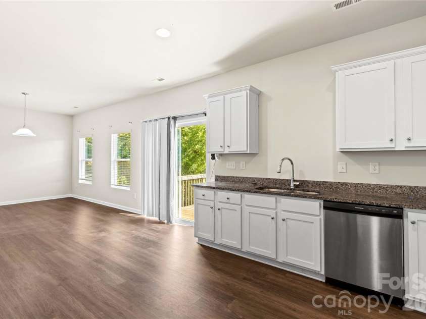 133 Sandtrap Drive, Statesville, NC 28677.  MLS# CAR4433831, YatesRealty ID 56365. 