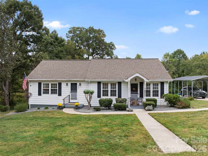316 2nd Street, Denton, NC 27239.  MLS# CAR4434249, YatesRealty ID 56369. 