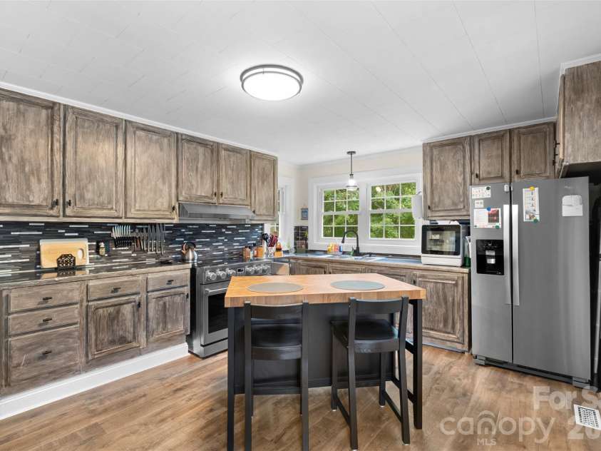 316 2nd Street, Denton, NC 27239.  MLS# CAR4434249, YatesRealty ID 56369. 