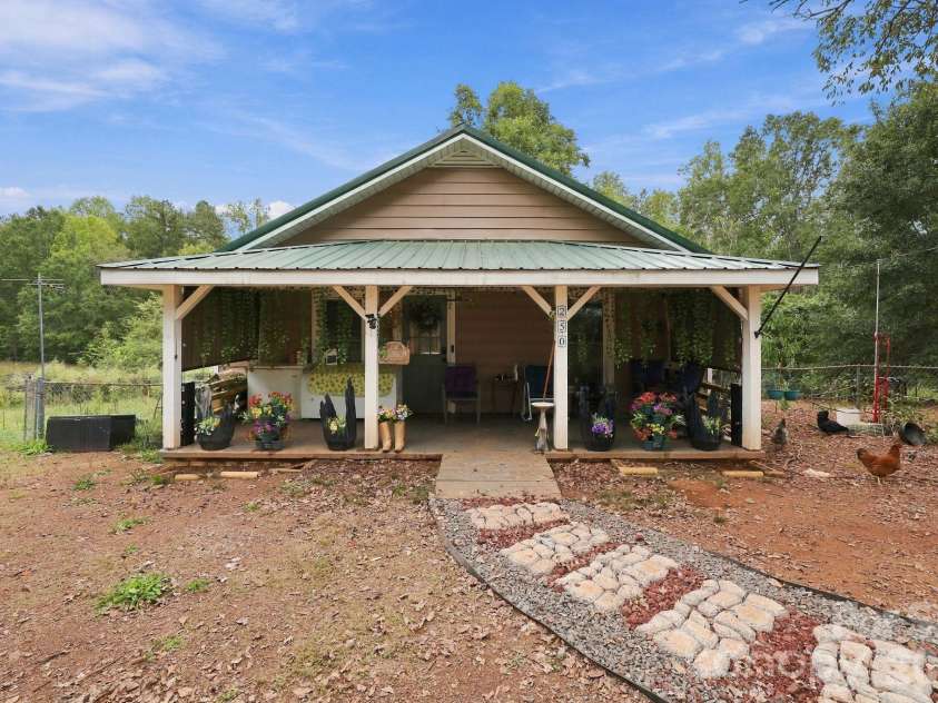250 Circus Trail, Forest City, NC 28043.  MLS# CAR4434229, YatesRealty ID 56370. 