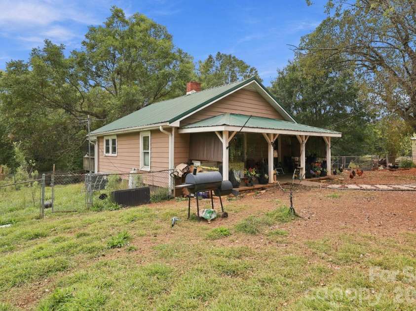 250 Circus Trail, Forest City, NC 28043.  MLS# CAR4434229, YatesRealty ID 56370. 