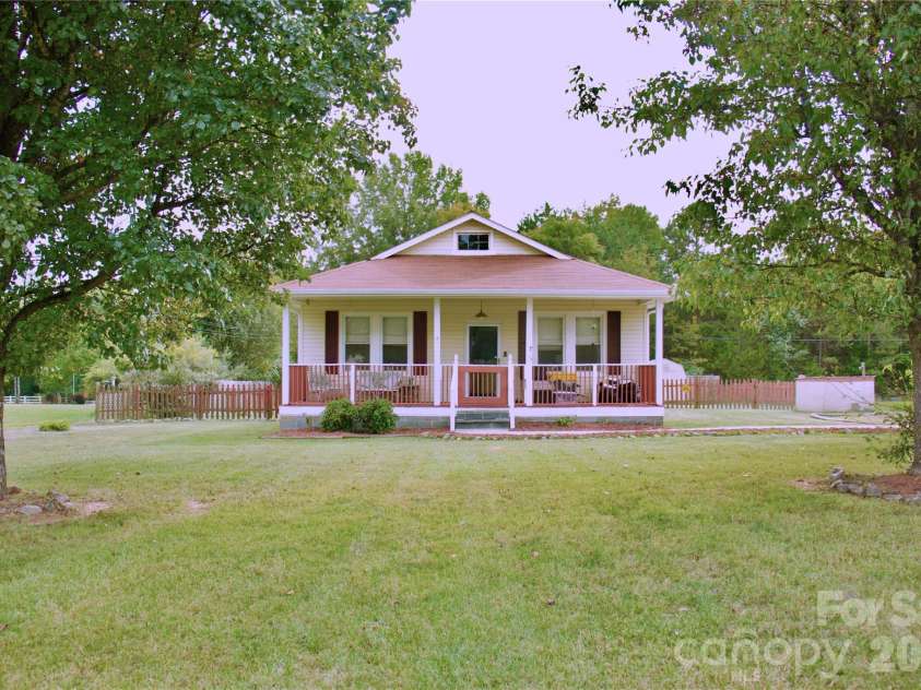 2033 Scalesville Road, Summerfield, NC 27358.  MLS# CAR4432452, YatesRealty ID 56375. 