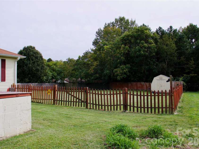 2033 Scalesville Road, Summerfield, NC 27358.  MLS# CAR4432452, YatesRealty ID 56375. 