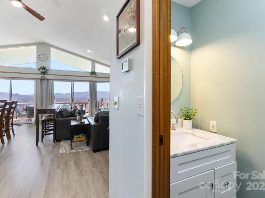 727 Chinquapin Mountain Road, Franklin, NC 28734.  MLS# CAR4242916, YatesRealty ID 5638. 