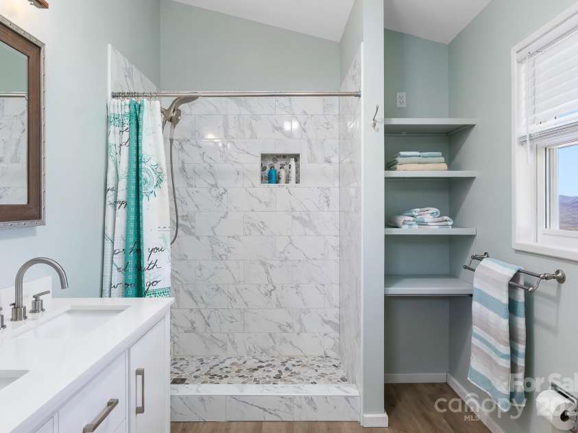 727 Chinquapin Mountain Road, Franklin, NC 28734.  MLS# CAR4242916, YatesRealty ID 5638. 