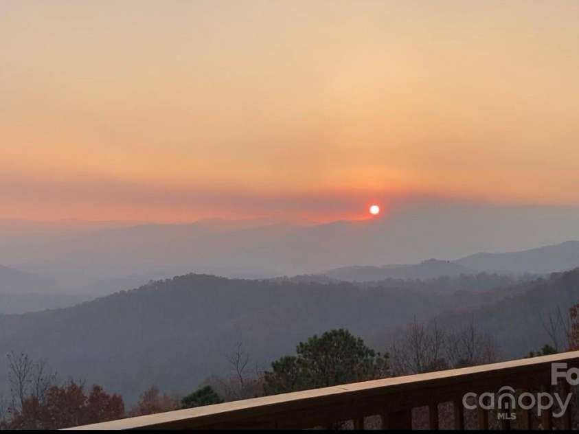 727 Chinquapin Mountain Road, Franklin, NC 28734.  MLS# CAR4242916, YatesRealty ID 5638. 