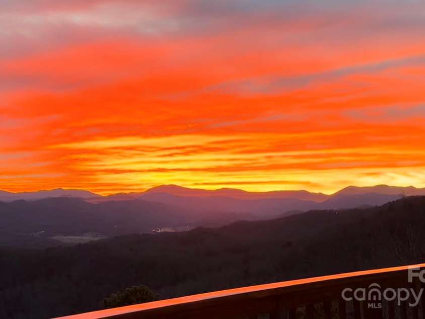 727 Chinquapin Mountain Road, Franklin, NC 28734.  MLS# CAR4242916, YatesRealty ID 5638. 