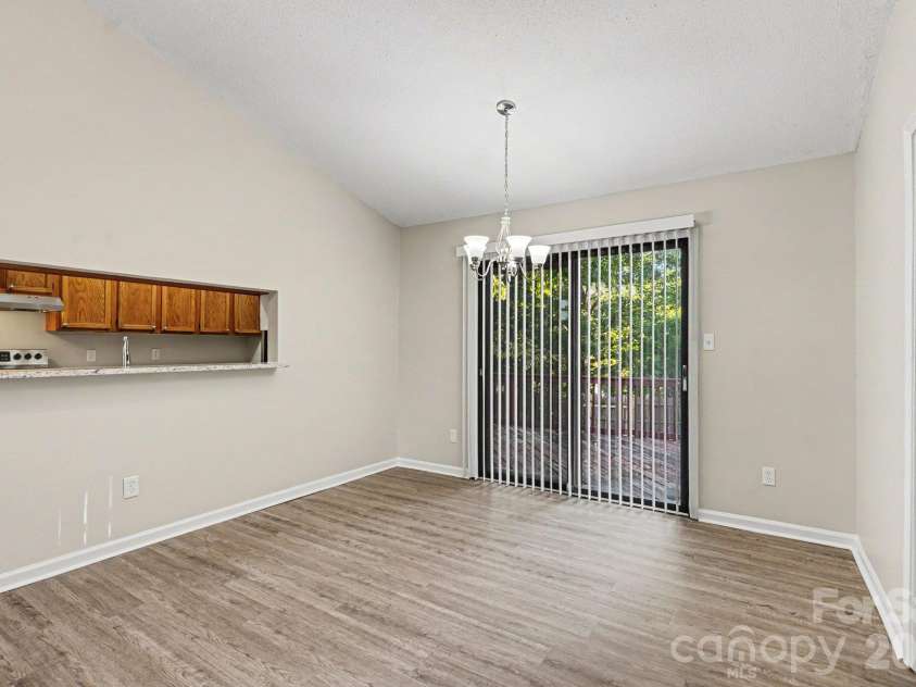 6411 Rocklake Drive, Charlotte, NC 28214.  MLS# CAR4433718, YatesRealty ID 56395. 