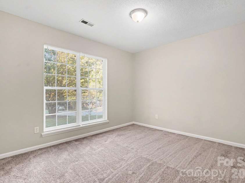 6411 Rocklake Drive, Charlotte, NC 28214.  MLS# CAR4433718, YatesRealty ID 56395. 