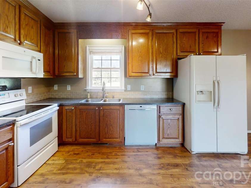 1612 Flag Lane, Vale, NC 28168.  MLS# CAR4434027, YatesRealty ID 56399. 