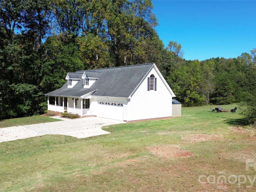 1612 Flag Lane, Vale, NC 28168.  MLS# CAR4434027, YatesRealty ID 56399. 