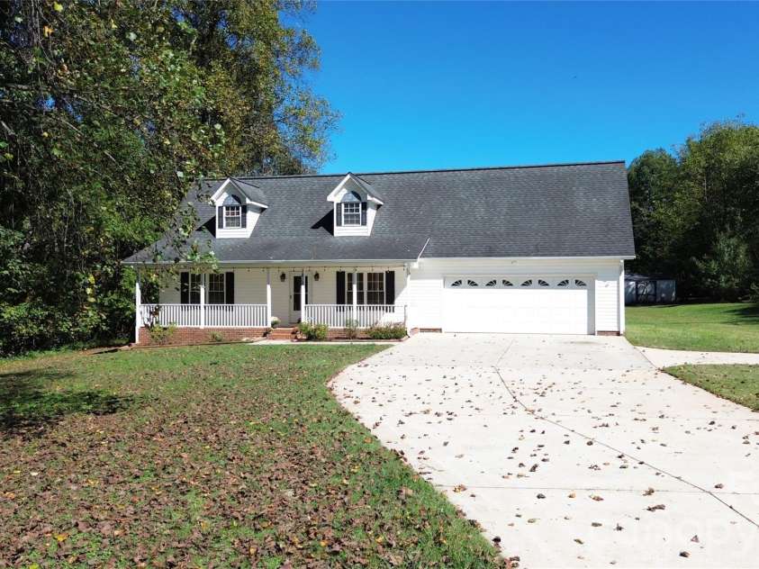 1612 Flag Lane, Vale, NC 28168.  MLS# CAR4434027, YatesRealty ID 56399. 