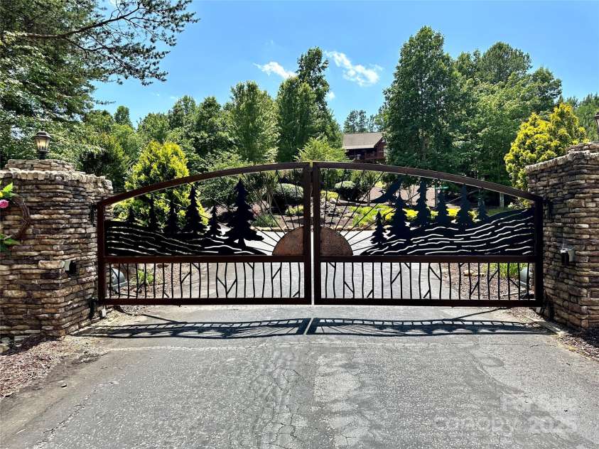 1143 Grandview Peaks Drive, Nebo, NC 28761.  MLS# CAR4329247, YatesRealty ID 564. Gated Entrance