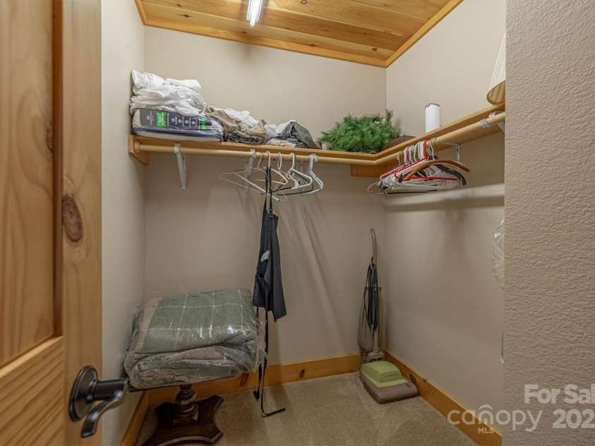 1143 Grandview Peaks Drive, Nebo, NC 28761.  MLS# CAR4329247, YatesRealty ID 564. Walk-in closet