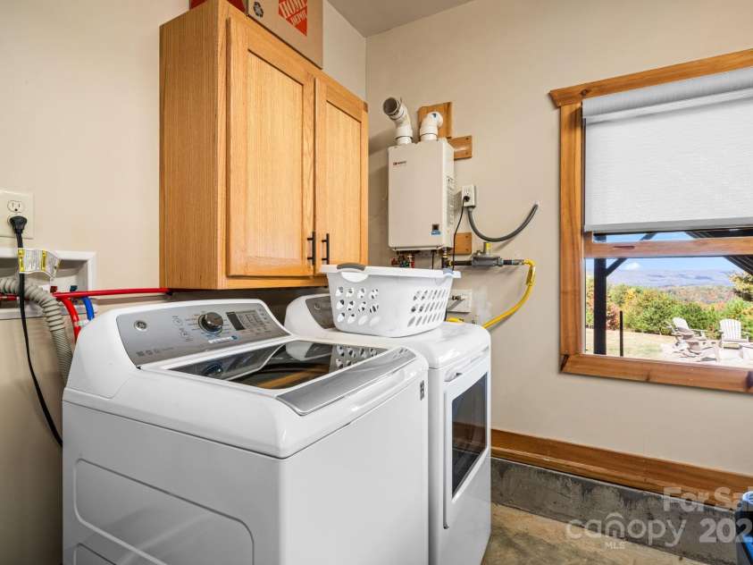 147 Night Sky Drive, Nebo, NC 28761.  MLS# CAR4215782, YatesRealty ID 564. 