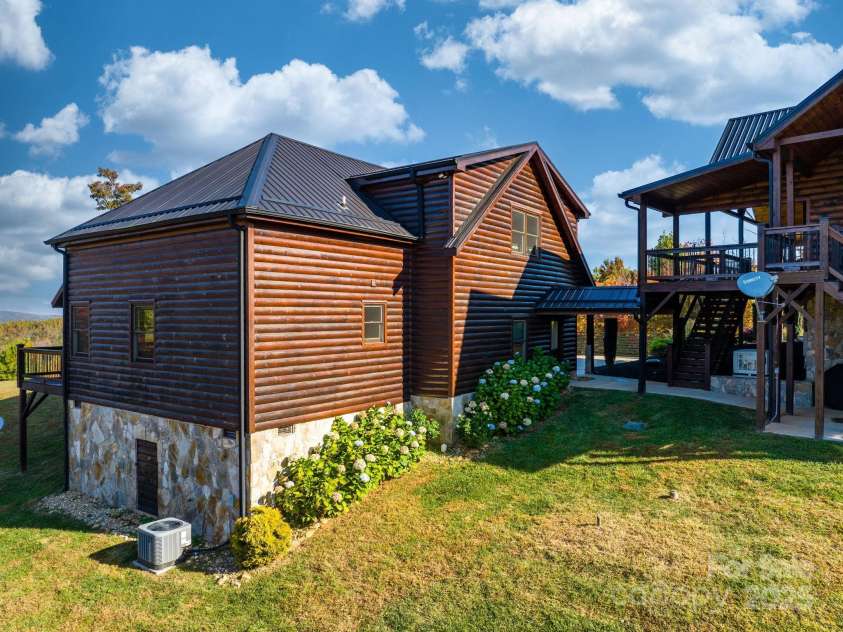 147 Night Sky Drive, Nebo, NC 28761.  MLS# CAR4215782, YatesRealty ID 564. 