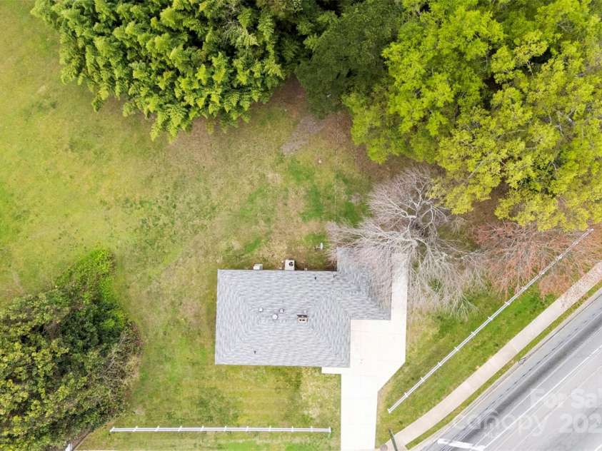 2300 Linwood Road, Gastonia, NC 28052.  MLS# CAR4241622, YatesRealty ID 5640. 