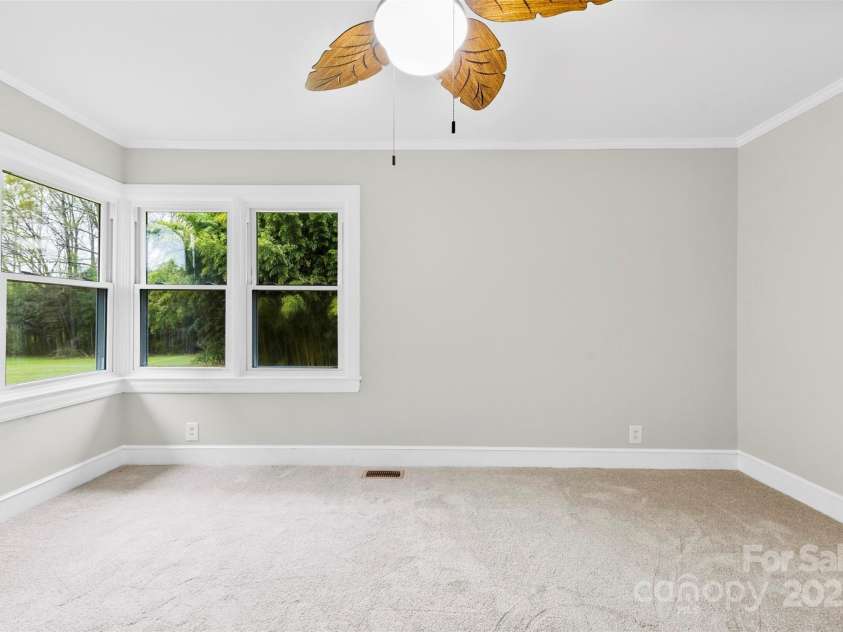 2300 Linwood Road, Gastonia, NC 28052.  MLS# CAR4327047, YatesRealty ID 5640. 