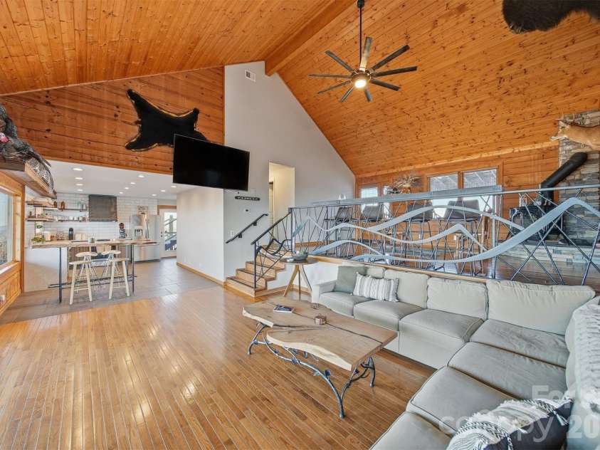 6500 Burkemont Road, Morganton, NC 28655.  MLS# CAR4336098, YatesRealty ID 5640. 