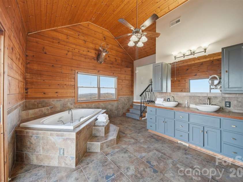 6500 Burkemont Road, Morganton, NC 28655.  MLS# CAR4336098, YatesRealty ID 5640. 
