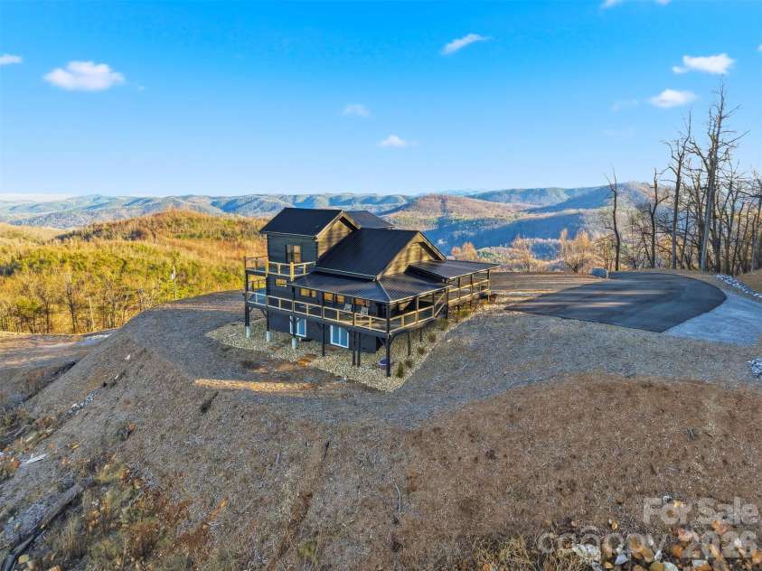 6500 Burkemont Road, Morganton, NC 28655.  MLS# CAR4336098, YatesRealty ID 5640. 