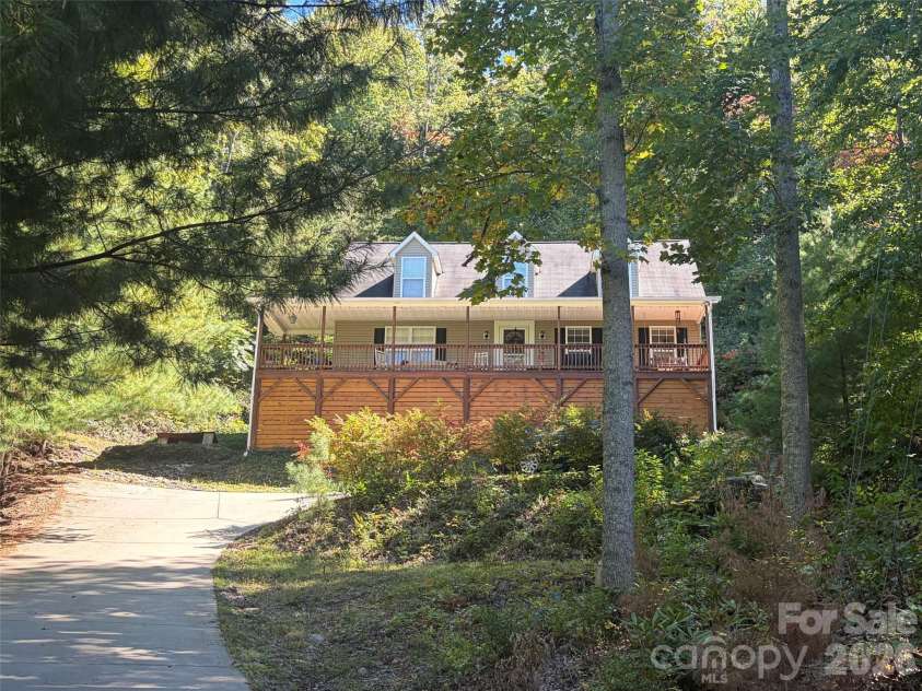 190 Harrison Hill Road, Swannanoa, NC 28778.  MLS# CAR4434173, YatesRealty ID 56401. 