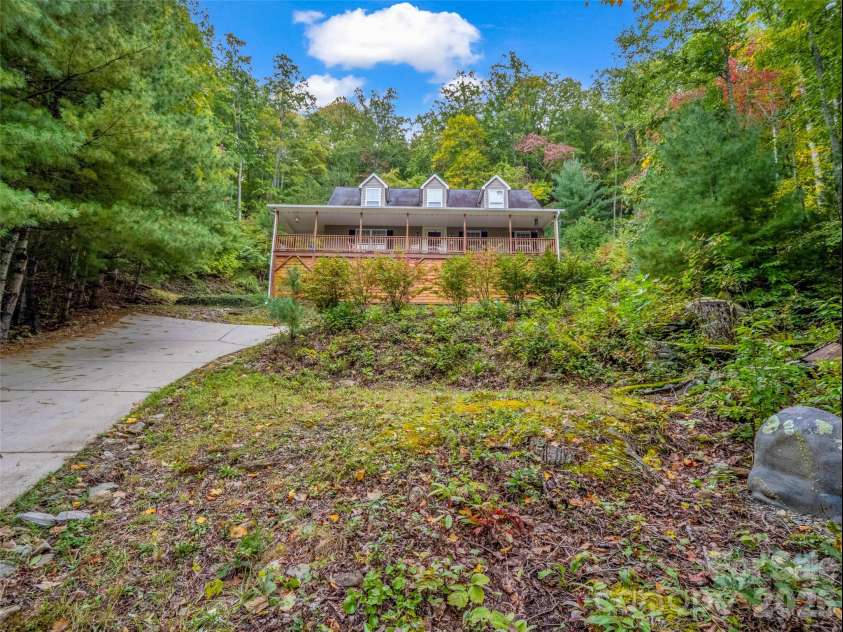 190 Harrison Hill Road, Swannanoa, NC 28778.  MLS# CAR4434173, YatesRealty ID 56401. 