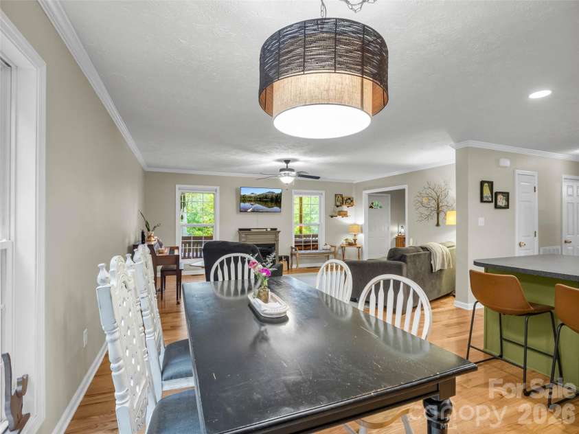 190 Harrison Hill Road, Swannanoa, NC 28778.  MLS# CAR4434173, YatesRealty ID 56401. 