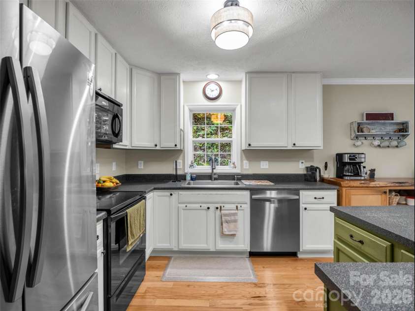190 Harrison Hill Road, Swannanoa, NC 28778.  MLS# CAR4434173, YatesRealty ID 56401. 