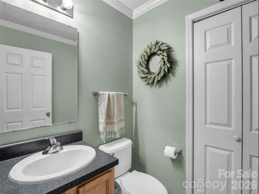 190 Harrison Hill Road, Swannanoa, NC 28778.  MLS# CAR4434173, YatesRealty ID 56401. 