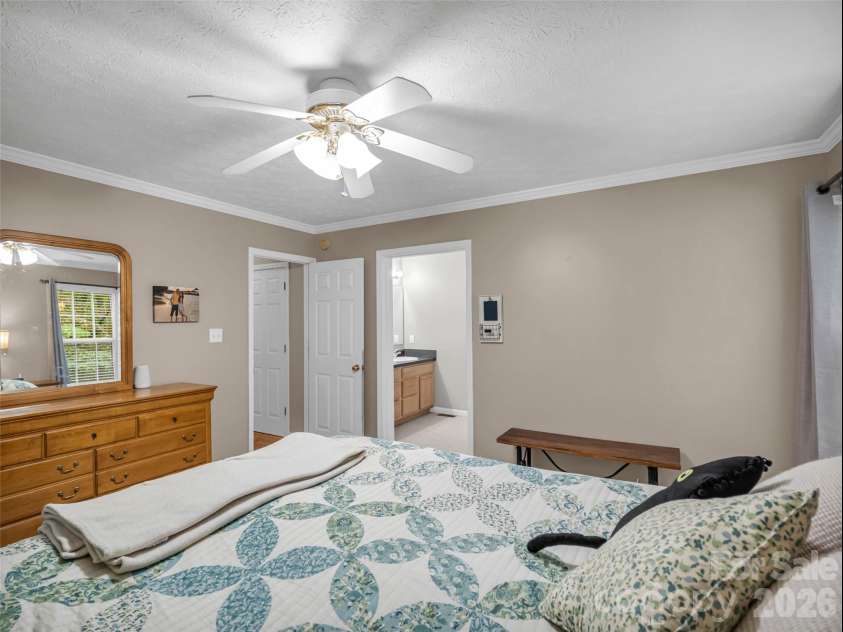 190 Harrison Hill Road, Swannanoa, NC 28778.  MLS# CAR4434173, YatesRealty ID 56401. 