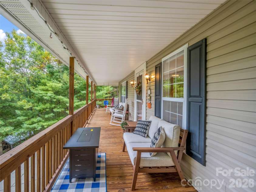 190 Harrison Hill Road, Swannanoa, NC 28778.  MLS# CAR4434173, YatesRealty ID 56401. 