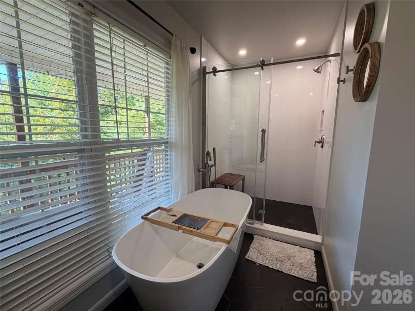 190 Harrison Hill Road, Swannanoa, NC 28778.  MLS# CAR4434173, YatesRealty ID 56401. 