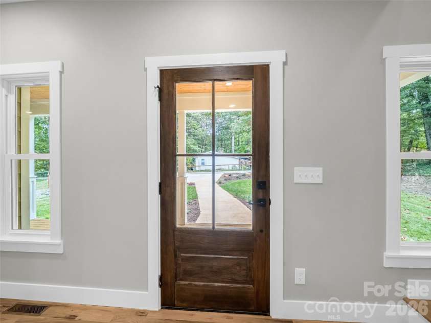 61 Laurel Lane, Black Mountain, NC 28711.  MLS# CAR4431018, YatesRealty ID 56403. 