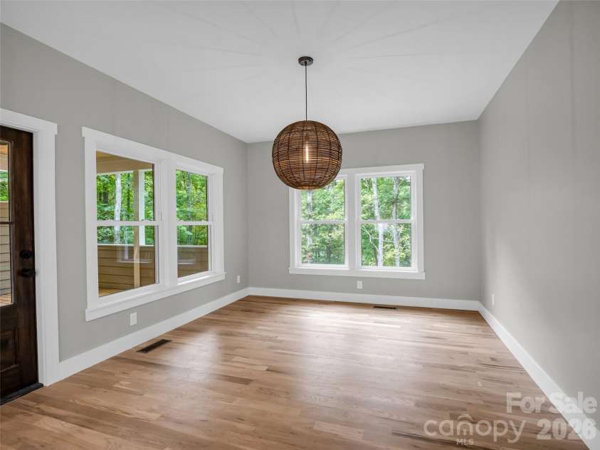 61 Laurel Lane, Black Mountain, NC 28711.  MLS# CAR4431018, YatesRealty ID 56403. 