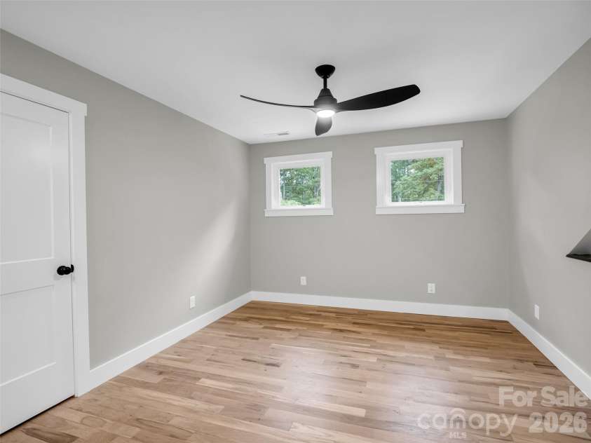 61 Laurel Lane, Black Mountain, NC 28711.  MLS# CAR4431018, YatesRealty ID 56403. 