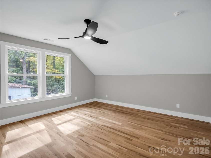 61 Laurel Lane, Black Mountain, NC 28711.  MLS# CAR4431018, YatesRealty ID 56403. 